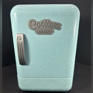 Cookeez Makery Mini Fridge in Light Blue pre owned Exellent condition